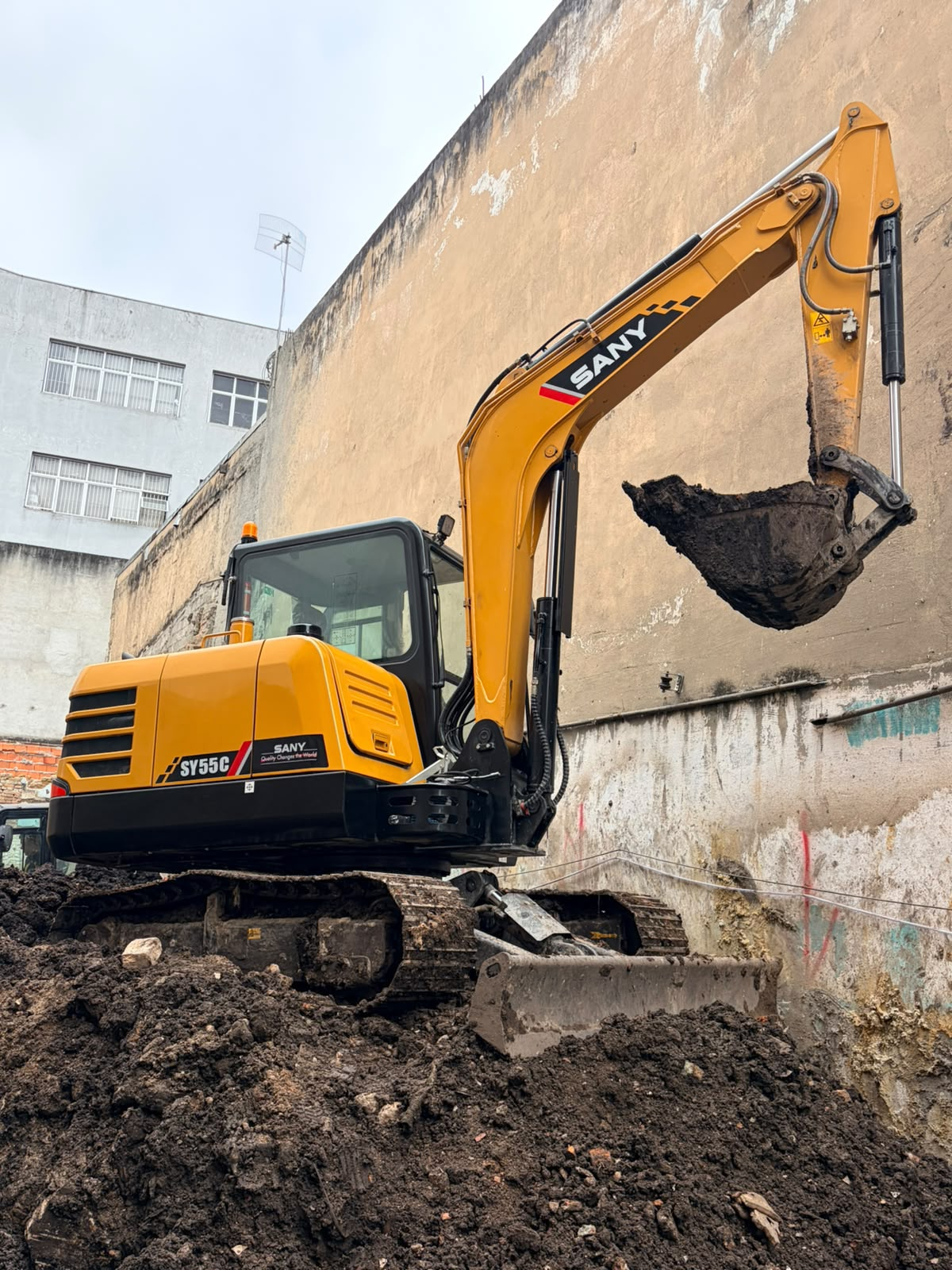 Escavação e preparo do terreno